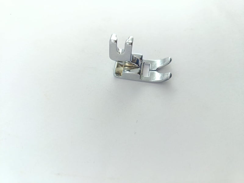 advancedestore Set of 2 Zigzag Feet Small Sewing Machine Machine Foot (Steel)-Zig Zag Machine Foot - Image 3