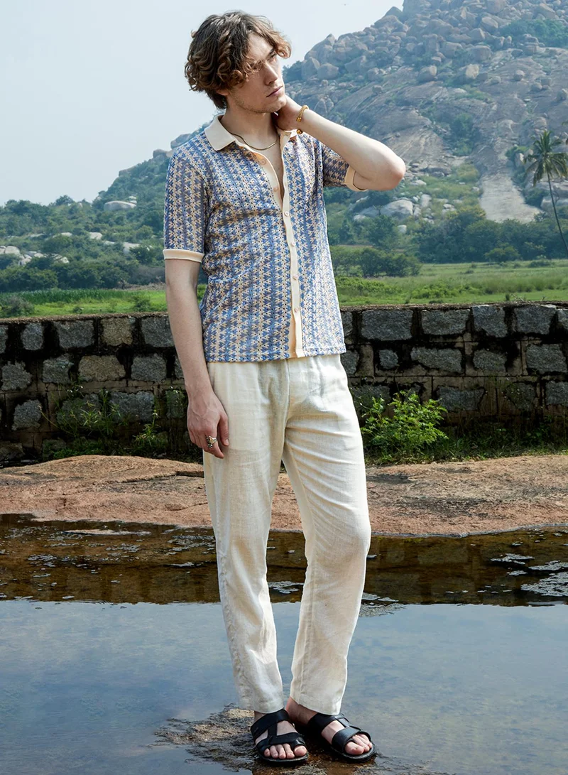 Campus Sutra Men's Powder Blue Ditsy Floral Knit Shirt