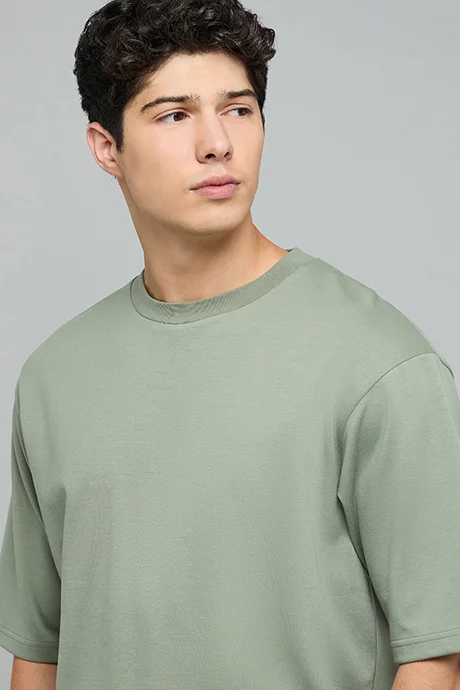 أر أند بي Solid T-Shirt with Crew Neck and Short Sleeves