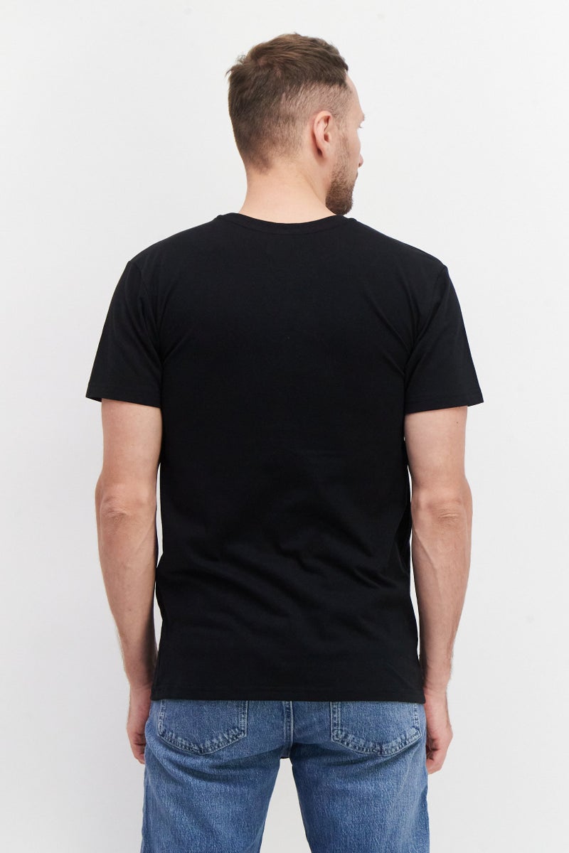 Project Essentials تي شيرت رجالي بأكمام قصيرة وياقة دائرية مطبوع، أسود - Image 2