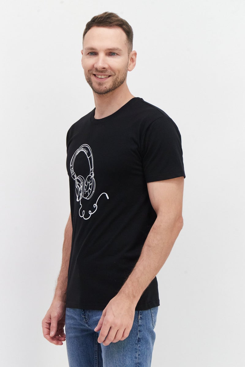 Project Essentials تي شيرت رجالي بأكمام قصيرة وياقة دائرية مطبوع، أسود - Image 4