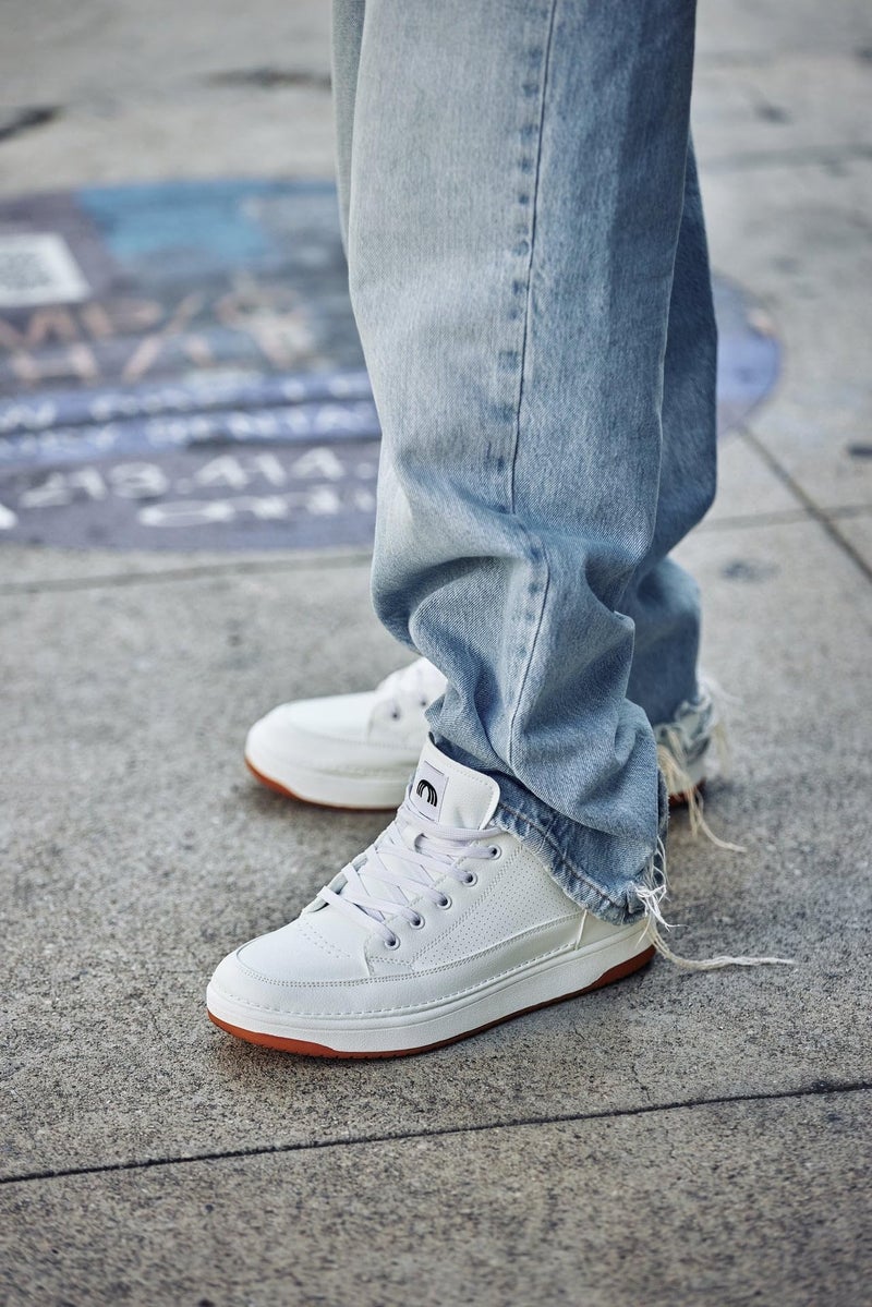 CALTO Men's Invisible Height Increasing Elevator Shoes - White & Gum Sole Casual Low-top Leatherette Sneakers - 2.4 Inches Taller - Q272 - Size 10 D(M) US - Image 3