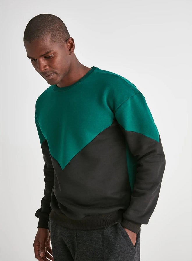 trendyol Emerald Green Regular Paneled Fleece/Warm Sweatshirt - Image 4
