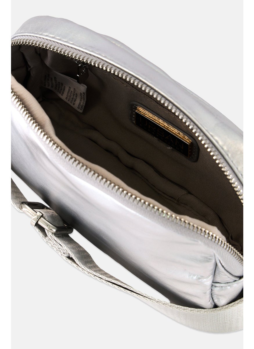 Women Plain Fanny Bag 19 L x 13 H x 5 W cm, Silver - pzsku/ZC94B492A10FE2EF4696BZ/45/_/1737642994/a351bef7-3ae2-418f-aa45-8bfab6832077