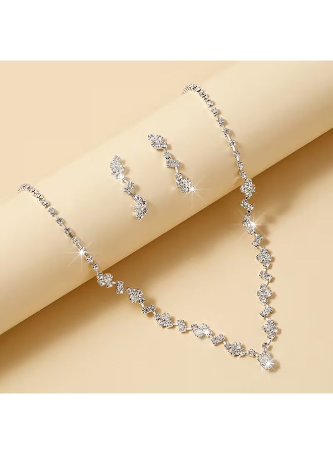 aeen Elegant Wedding Jewellery Set for Western Brides – Silver-Plated Rhinestone Necklace and Earrings with Simple Claw Chain Accessory, Gift for her - Image 2