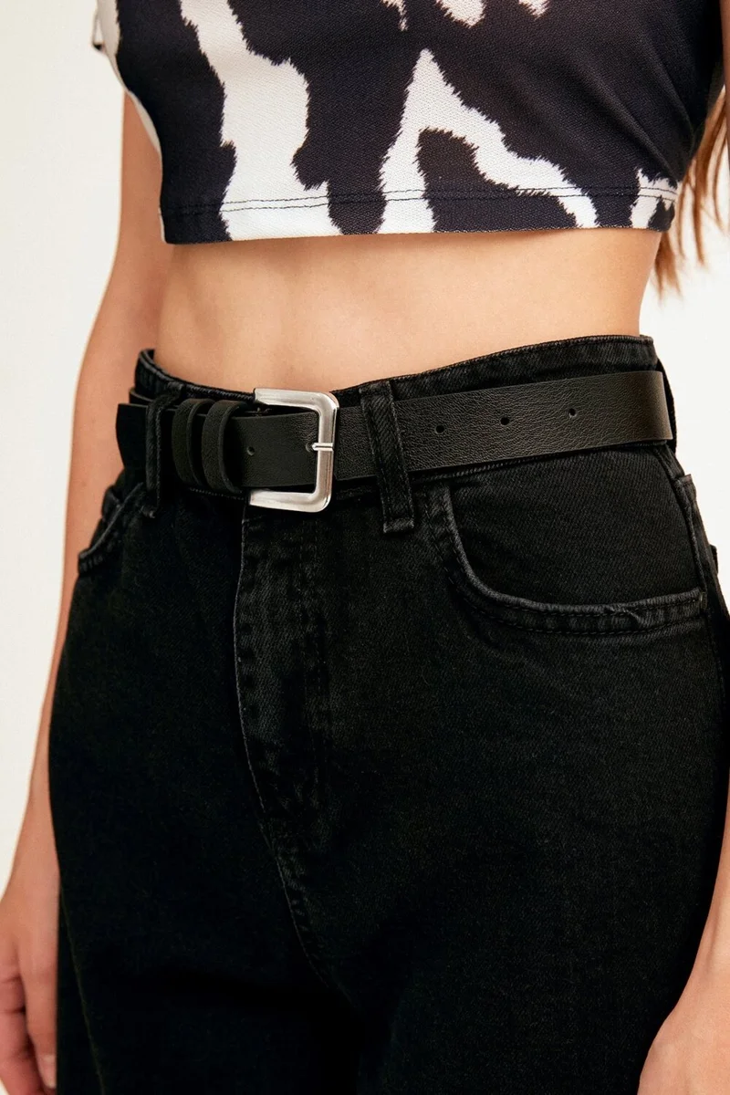 FullaModa Silver Square Buckle Belt