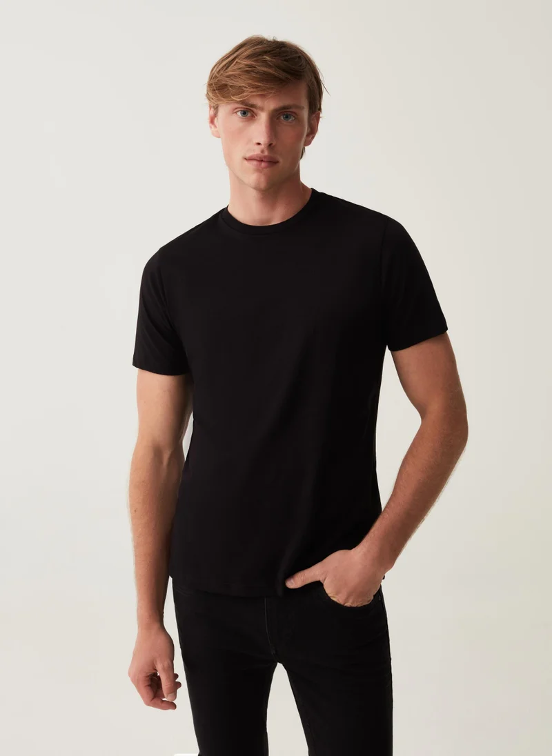 او في اس Two-pack T-shirts with round neck