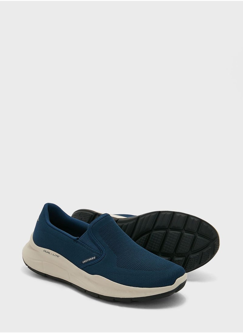SKECHERS - Equalizer 5.0 - Image 1