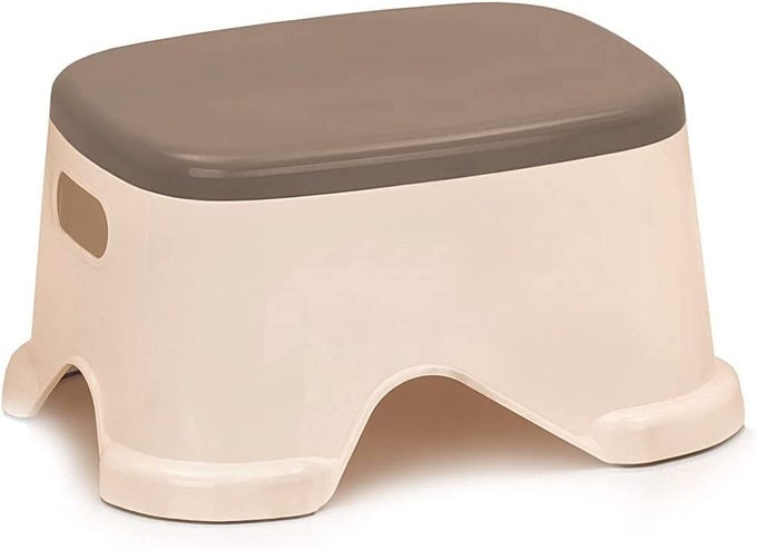 STOOL FOR KITCHEN AND BATHROOM VERY STRONG BUILT ATTRACTIVE LOOKING UNBREAKABLE PLASTIC STOOL COMFORTABLE SEATING OF WHITE