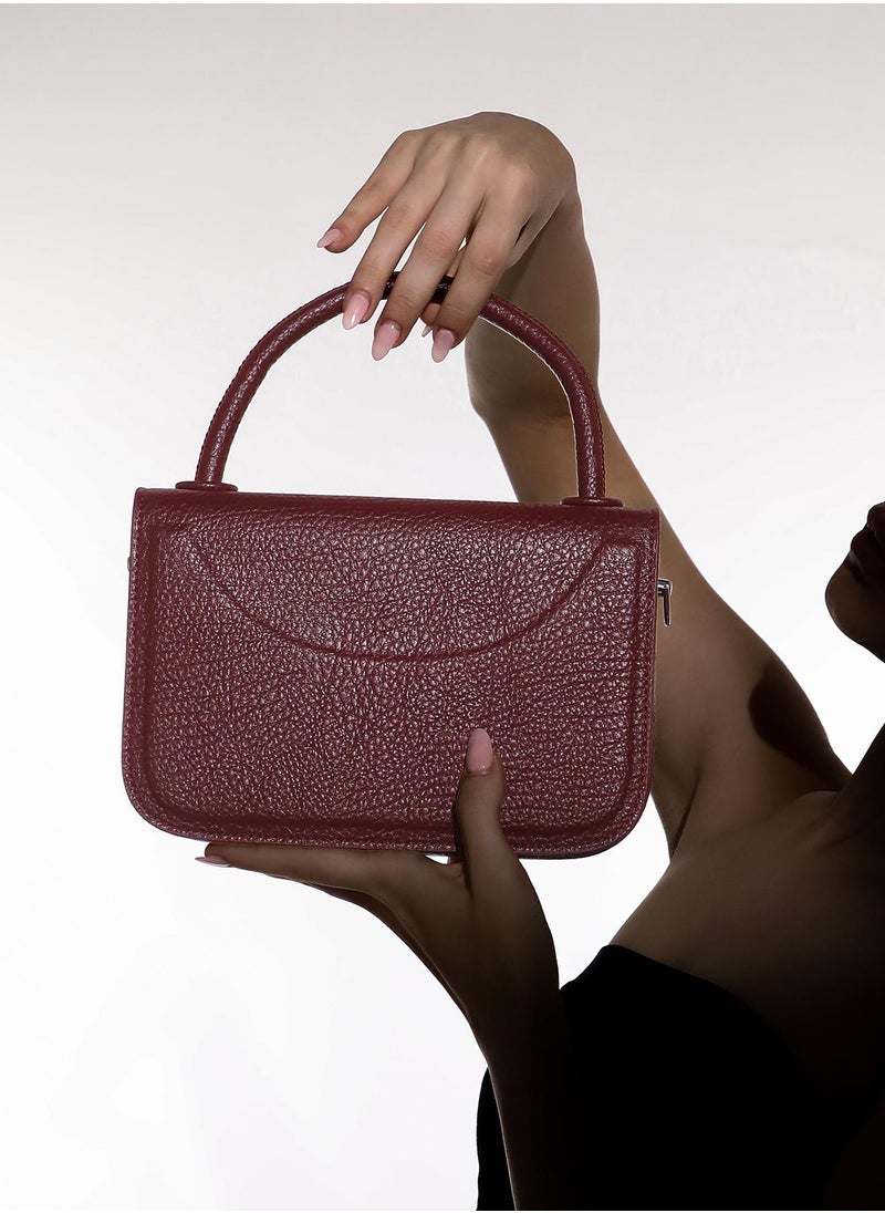 Haute Sauce Solid Magnet Lock Regular Vegan Leather Hand Bag For Women  - Image 3