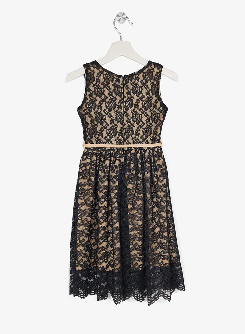 ليتل جولدن ابل فستان دانتيل صغير