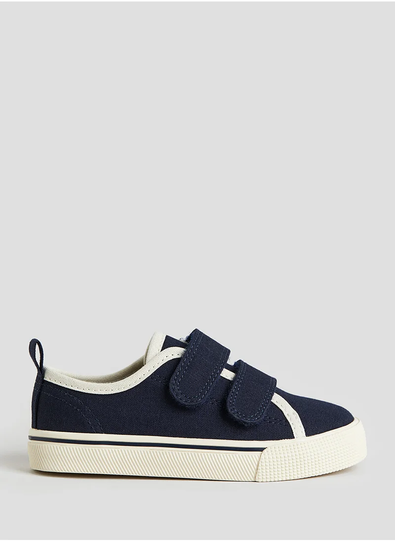 اتش اند ام Kids Low Top Sneakers
