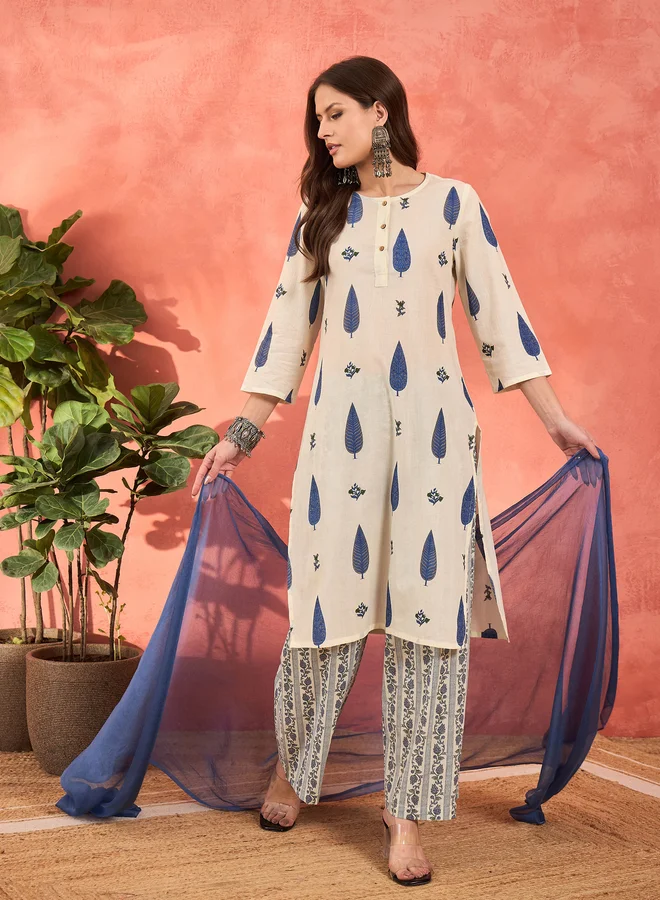SASSAFRAS SASSAFRAS White and Blue Floral Straight Kurta with Pencil Pants and Dupatta Set
