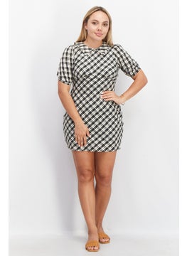 forever new Women Petite Checkered Mini Dress, Black  - Image 4