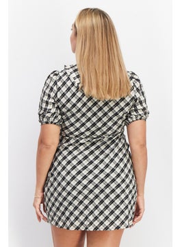 forever new Women Petite Checkered Mini Dress, Black  - Image 3
