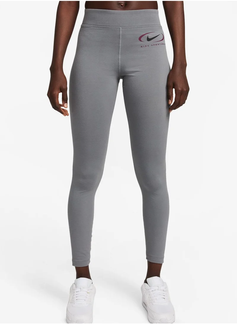 Nike Essential Leggings