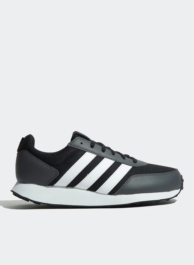 adidas أحذية جري