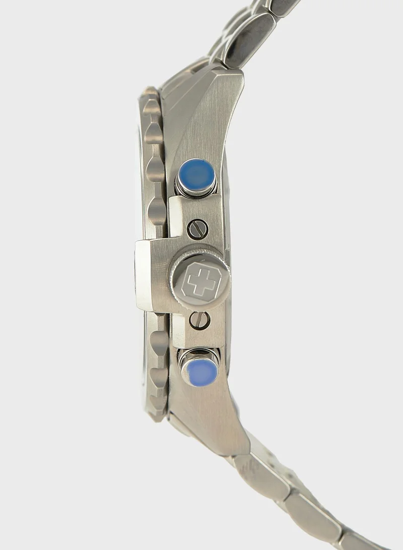 SWISS MILITARY Steel Strap Analog Watch