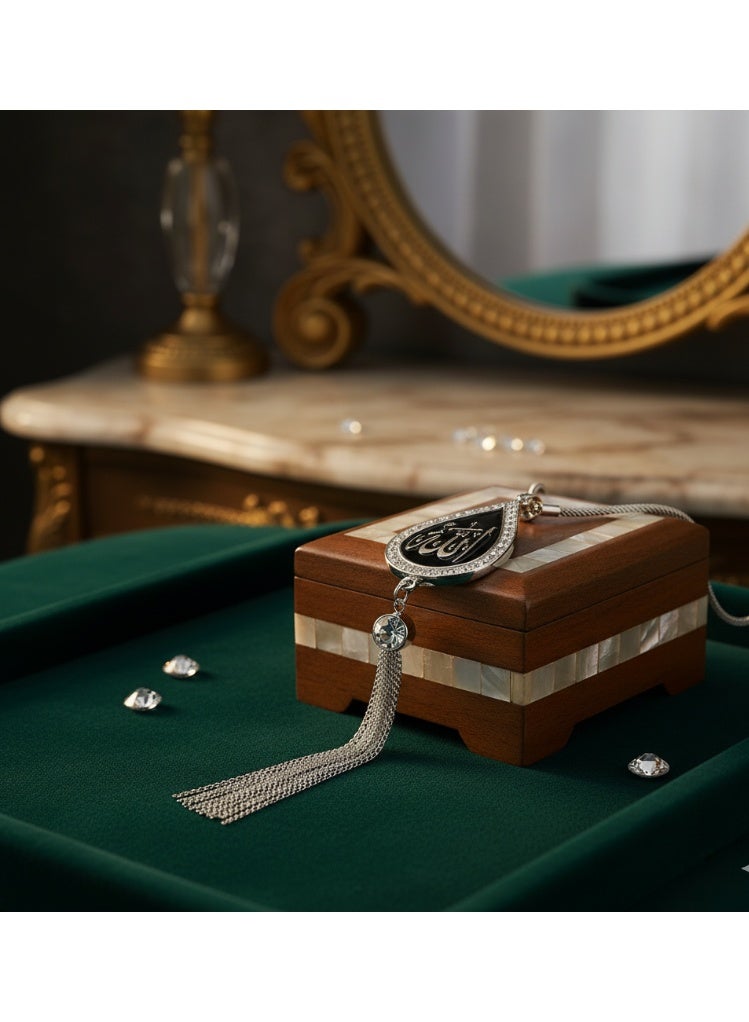 Exquisite Islamic Pattern Metal Car Hanging Ornament – Double-Sided Arabic Calligraphy Design with Spiritual Elegance, Car Rearview Mirror Pendant for Peace, Faith, and Decorative Beauty, Ideal Gift for Muslim Friends and Home Décor Enthusiasts - Image 3