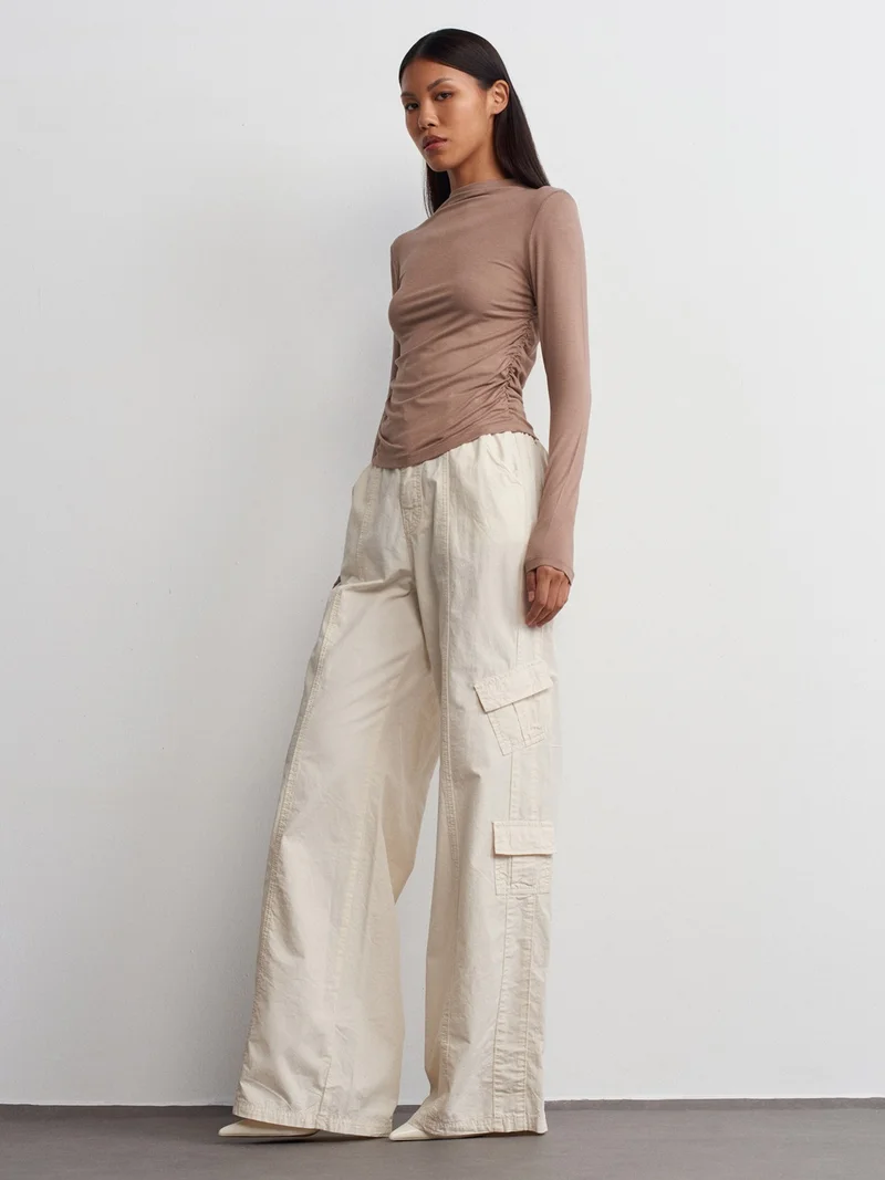 ديلفين 30504 Side Gathered Long Sleeve Blouse-Mink