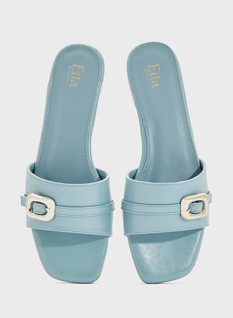 ELLA Flat Sandal With Buckle