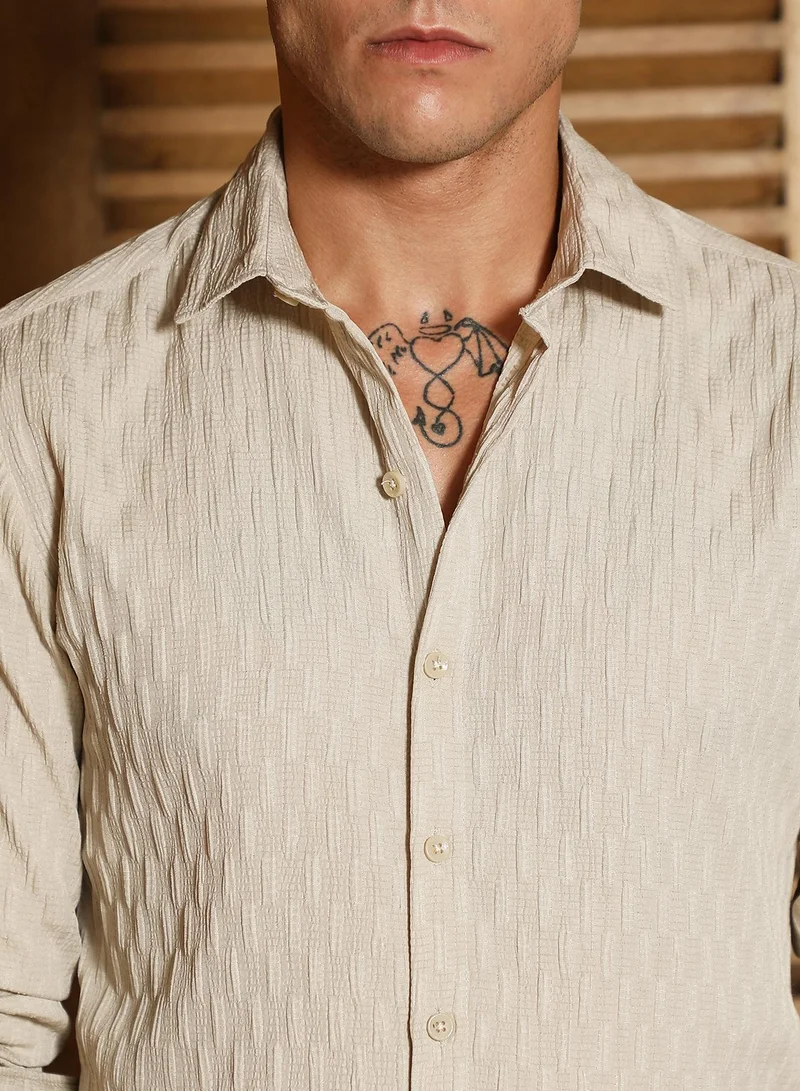 Campus Sutra Men's Ecru Beige Ruche-Tactile Shirt For Casual Wear | Spread Collar | Long Cuffed Sleeves | Button Closure | Shirt Crafted With Comfort Fit For Everyday Wear