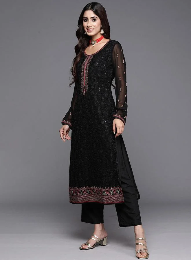 Libas Embroidered Kurta and Mid Rise Solid Trouser with Dupatta Set by Styli