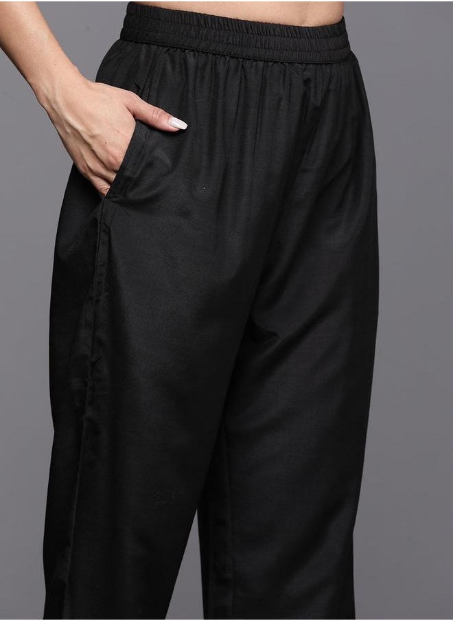 Libas Embroidered Kurta and Mid Rise Solid Trouser with Dupatta Set by Styli  - Image 5