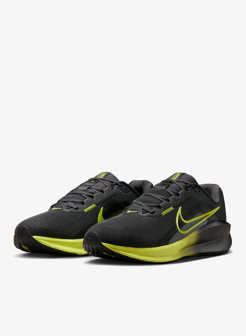 Nike Downshifter 13 - Image 3