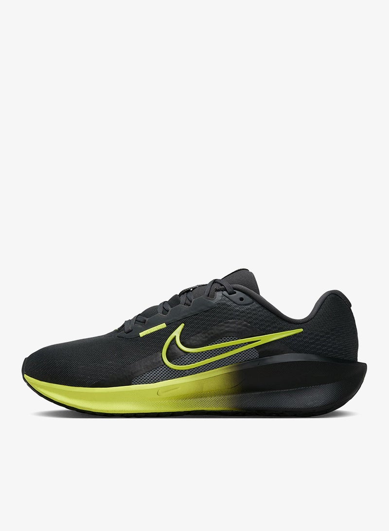 Nike Downshifter 13 - Image 2