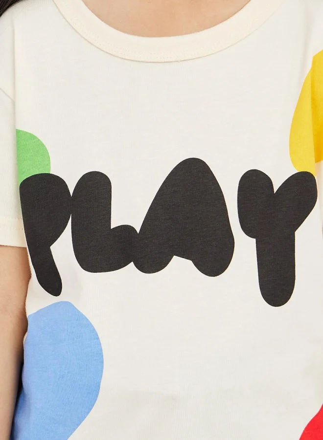 Styli Girls Round Neck Slogan Print Regular Fit T-shirt