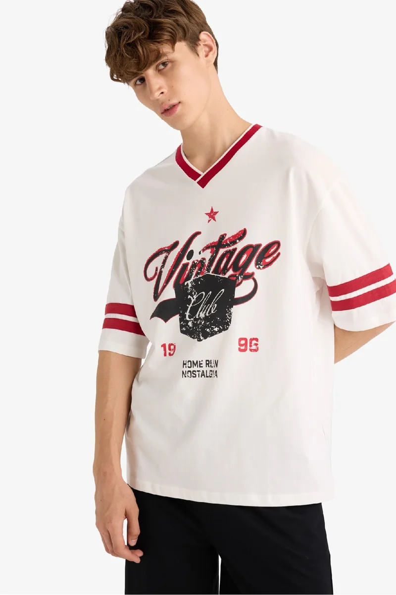 ديفاكتو Loose Fit Crew Neck Short Sleeve T-Shirt