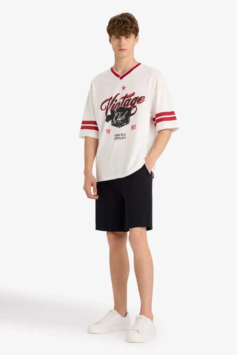 ديفاكتو Loose Fit Crew Neck Short Sleeve T-Shirt
