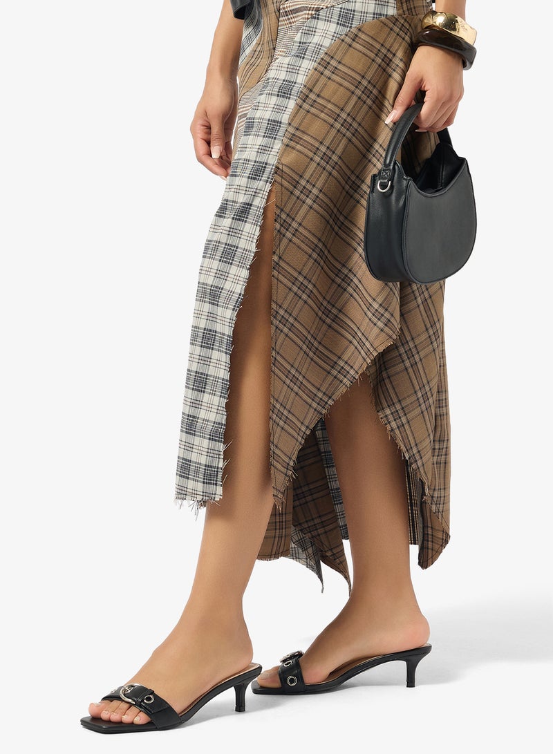 ريد صنادل بكعب مزينة بإبزيم - Image 5