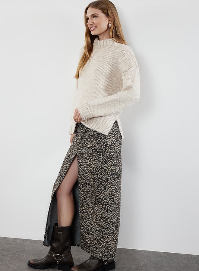 trendyol Stone Soft Textured Thick Crew Neck Knitwear Sweater TWOAW24KZ00281 - Image 1