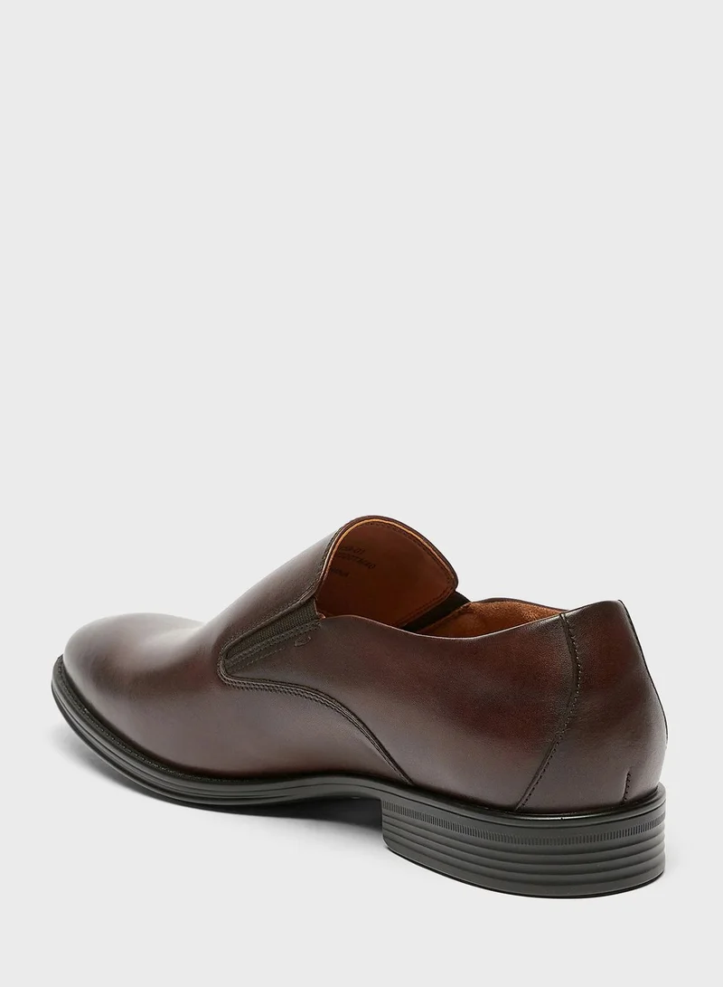 لو كونفورت Formal Slip Ons Shoes