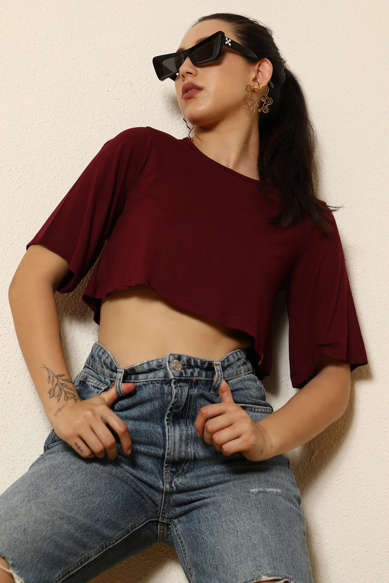 كامبوس سوترا Women's Solid Maroon Boxy Top