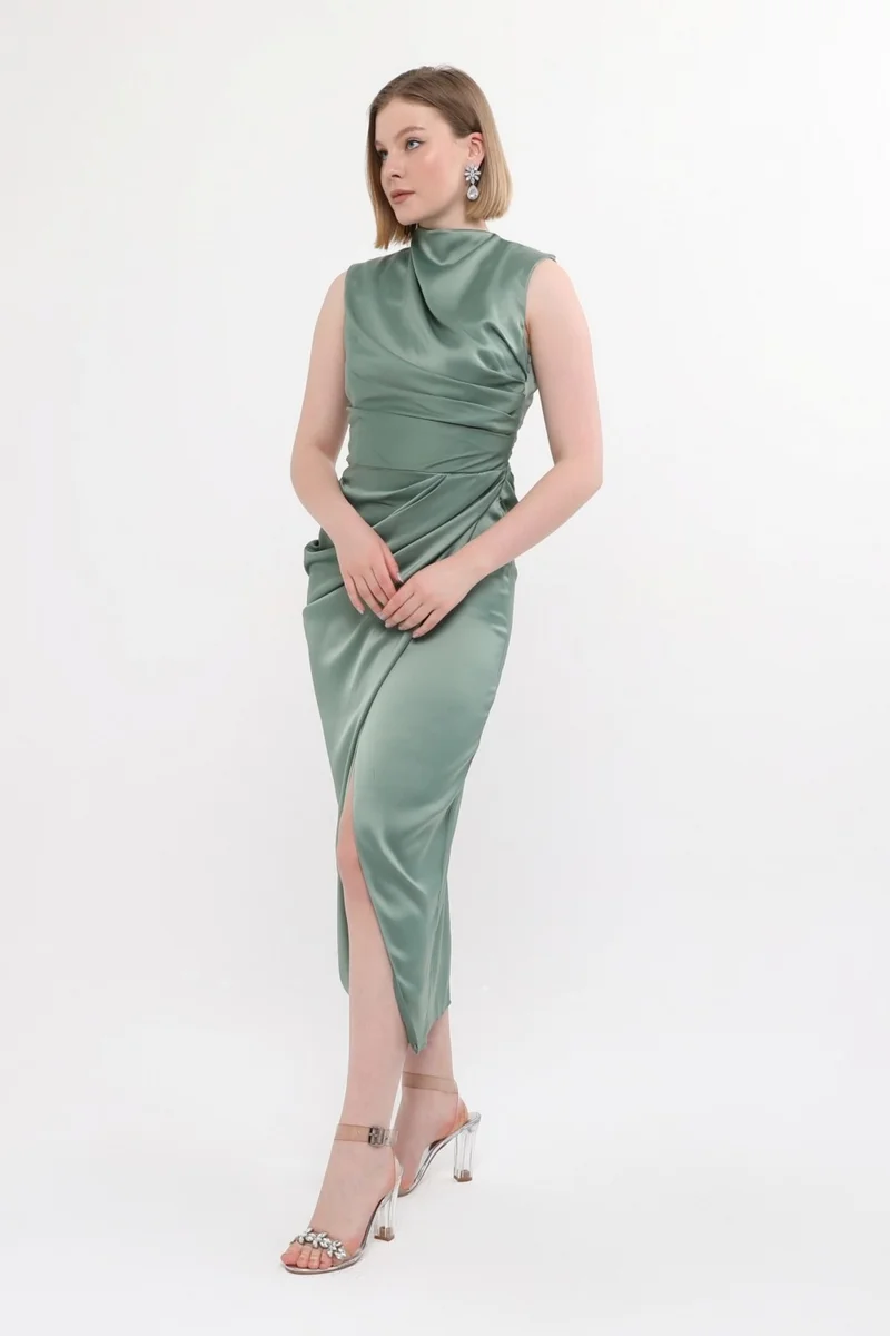 Kutas Fashion Draped Collar Satin Evening Dress