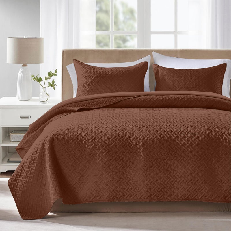 FLYMME Full/Queen Quilt Bedding Set, Brown Lightweight Microfiber Bedspread, Modern Geometric Weave Stripe Pattern, Soft Summer & All-Season Bed Coverlet, Includes 1 Quilt & 2 Shams - Image 1