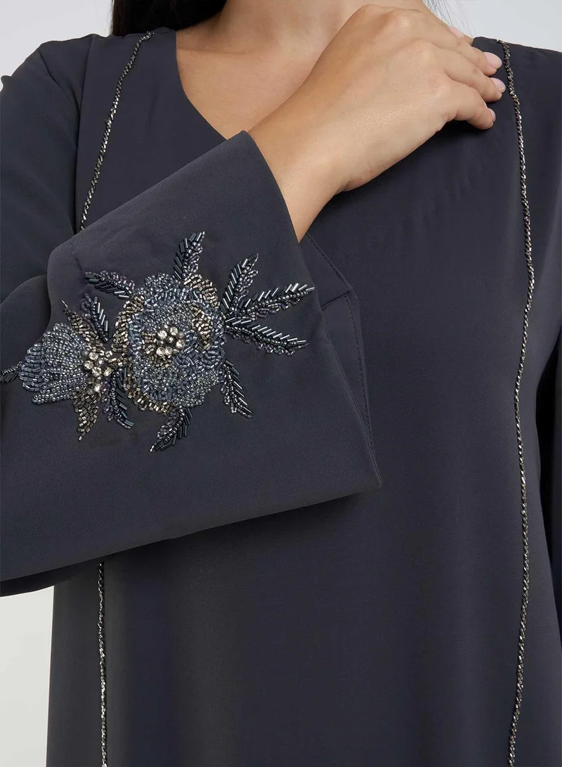 كشخة جلابية سادة مزينة