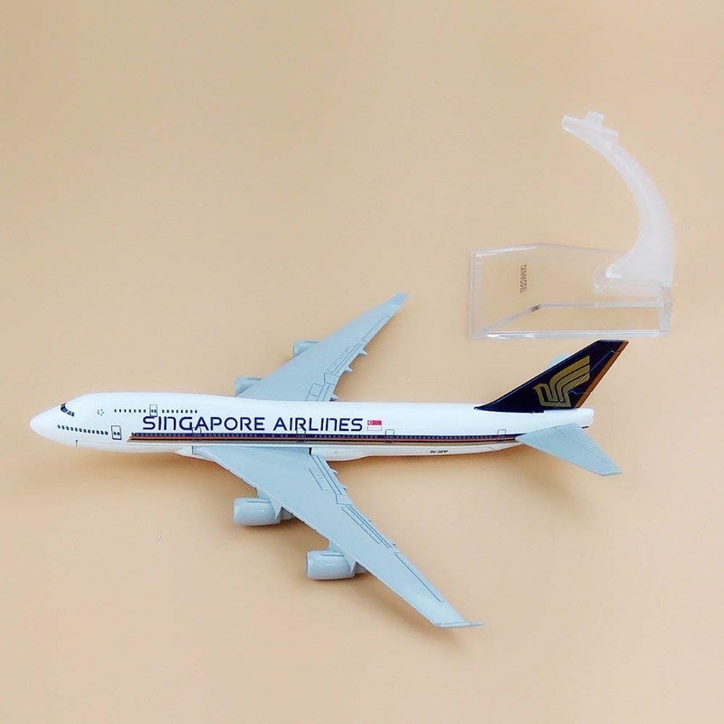 AmigozZ Diecast Aeroplane Scale Model Only For Display, Size -16 Cm -A380 Singapore(Singapore Airlines), Multicolor - Image 4