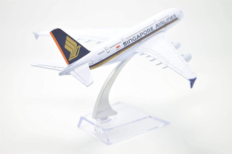 AmigozZ Diecast Aeroplane Scale Model Only For Display, Size -16 Cm -A380 Singapore(Singapore Airlines), Multicolor - Image 3