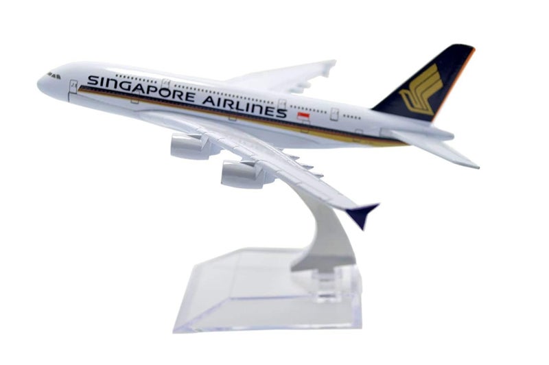 AmigozZ Diecast Aeroplane Scale Model Only For Display, Size -16 Cm -A380 Singapore(Singapore Airlines), Multicolor - Image 2