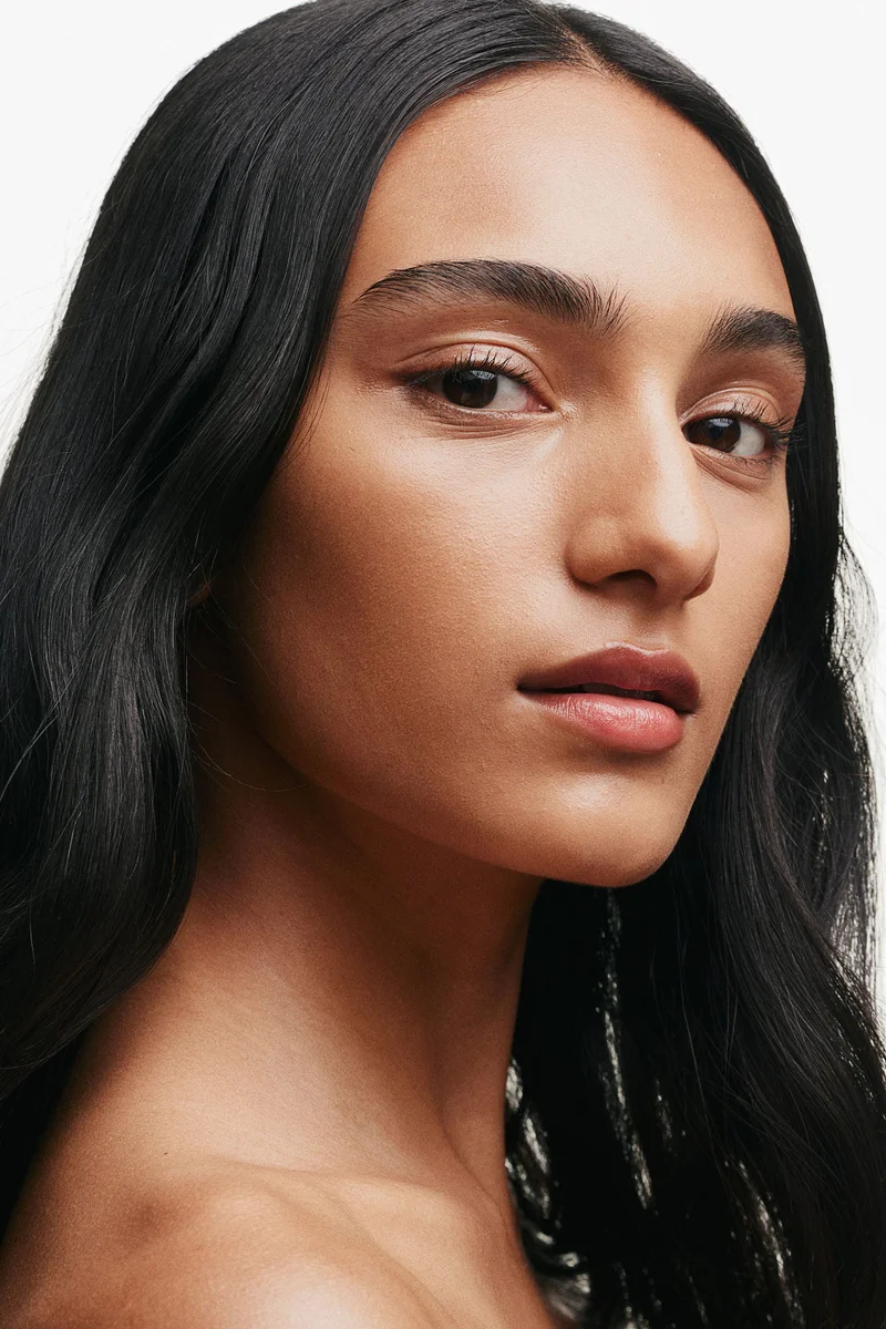 H&M Skin-Perfecting Foundation