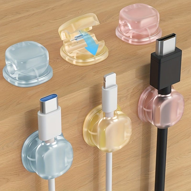 3 قطع من منظم الكابلات ذاتية الارتداد باللون الوردي الفاتح، تعمل بدون بطارية، من نوع USB C. - Image 1