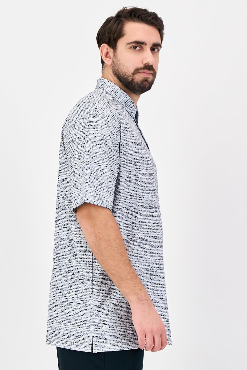 Greg Norman Men Sportswear Fit Short Sleeve Outdoor Polo Shirt, Grey - Image 2