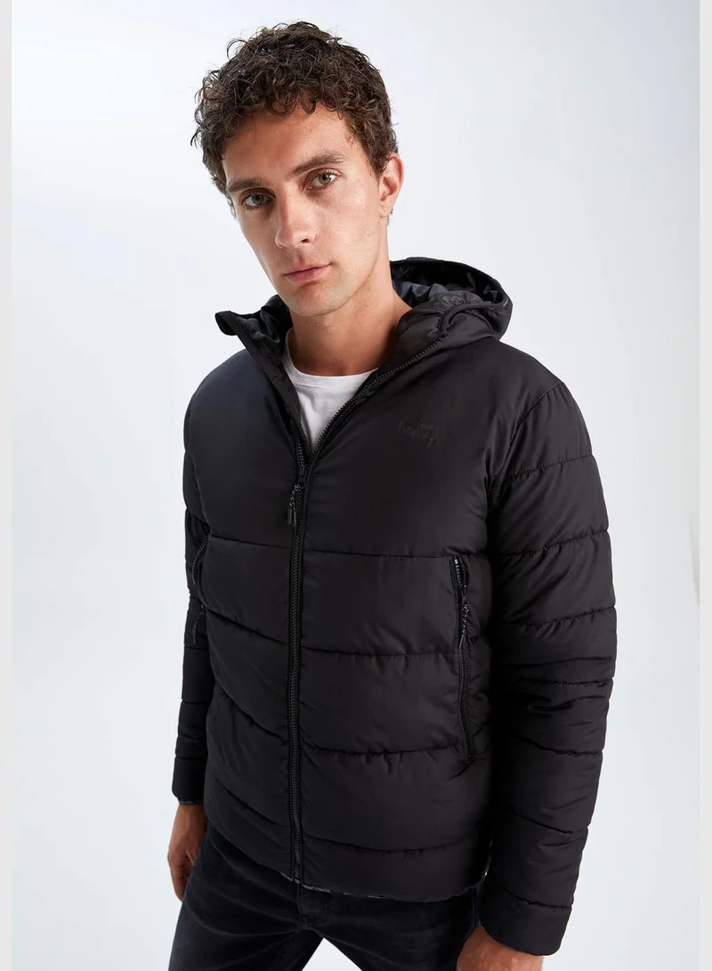ديفاكتو Man Regular Fit Hooded Outer Wear Jacket