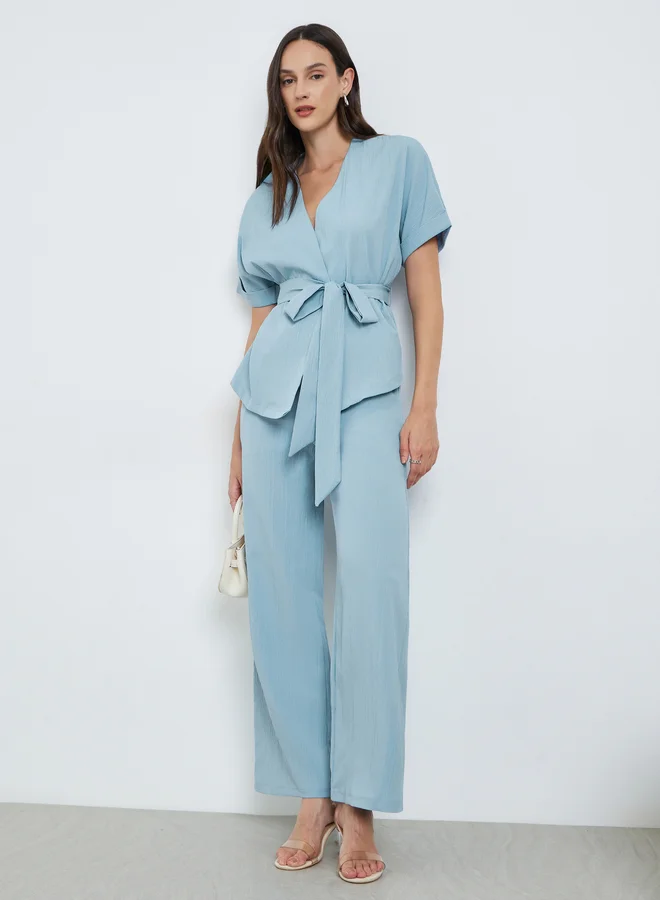 تايك تو طقم بنطال وبلوزة بارزة الملمس برباط خصر