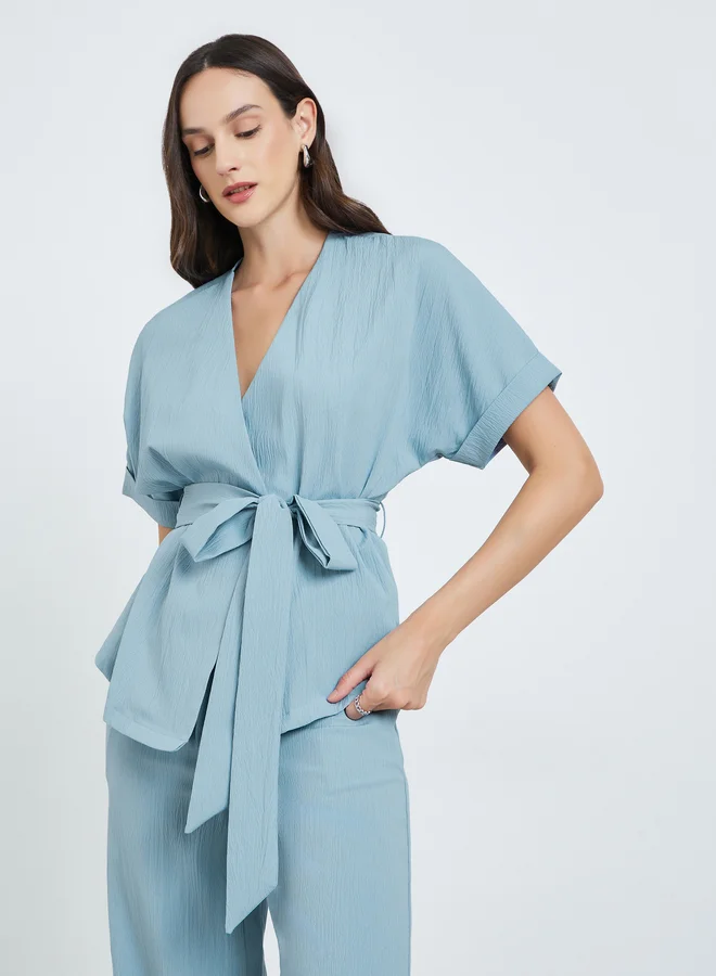 تايك تو طقم بنطال وبلوزة بارزة الملمس برباط خصر