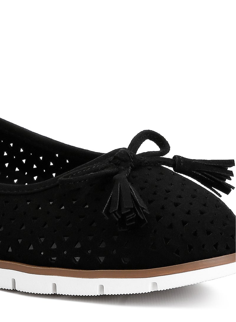 لندن راج أحذية باليرينا نسائية من لندن راغ مصنوعة من الجلد الصناعي المثقب باللون الأسود - Image 5